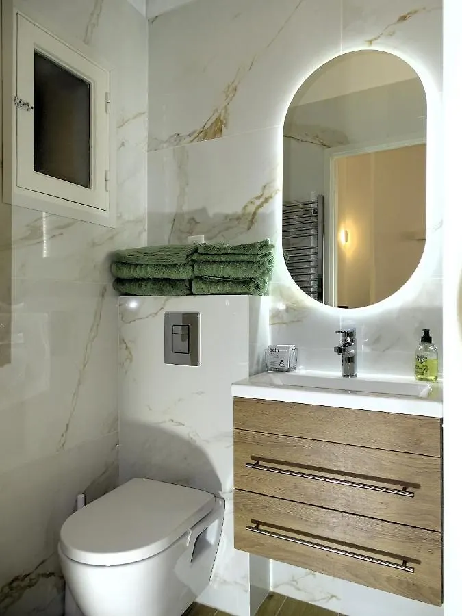 Augustins Fountain Studio Cosy Aix Centre Historique A 3 Minutes De Cours Mirabeau -Wifi-Smart Tv-Rue Calme Aix-en-Provence