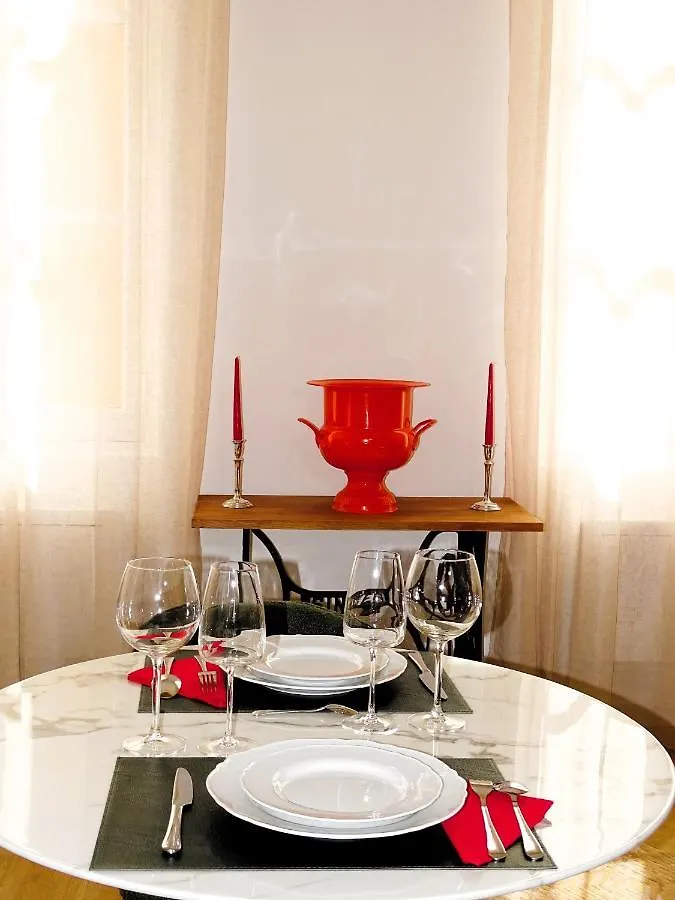 Augustins Fountain Studio: Cozy Historic Aix Center Retreat Aix-en-Provence France